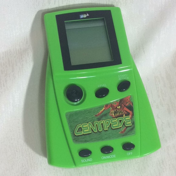 Vintage Radio Shack Centipede Handheld Video Game - Picture 8 of 8